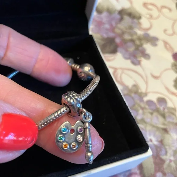 PANDORA BRACELET WITH CHARMS NEW IN BOX UNWORN - Picture 12 of 14